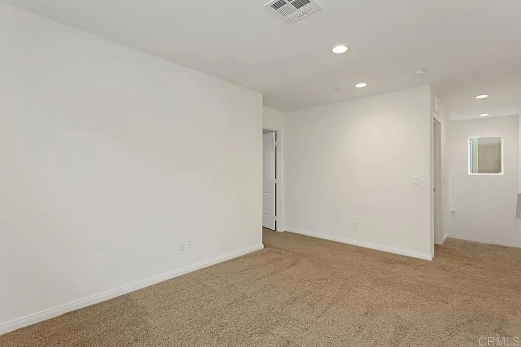 https://cdn.realtyfeed.com/cdn/127/306216825/34b6a1fa799a2c1e02f53c74f5f1a980.webp