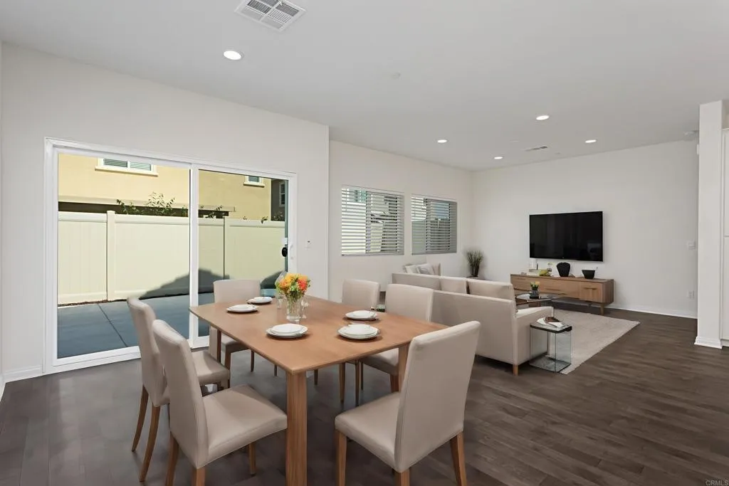 https://cdn.realtyfeed.com/cdn/127/306216825/3ad446704e161408e65506fa1b2cbe73.webp