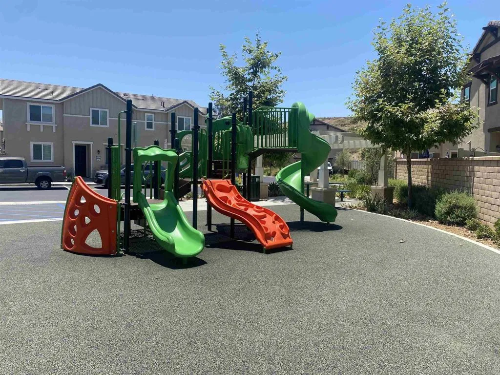 https://cdn.realtyfeed.com/cdn/127/306216825/b38712df13f743a09aedd4b589b94cb5.webp