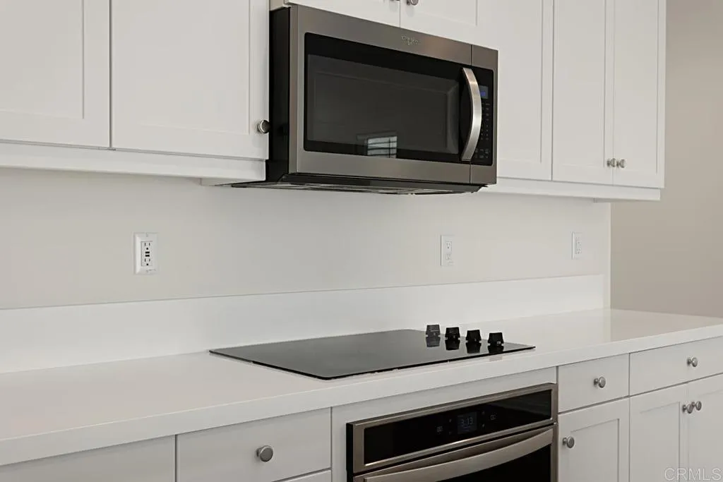 https://cdn.realtyfeed.com/cdn/127/306216825/cdc0a98ec1d40a9f7a0537a30251c9ec.webp