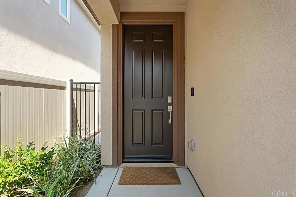 https://cdn.realtyfeed.com/cdn/127/306216825/f8bb274c61df64a117c3e0a3245b6752.webp