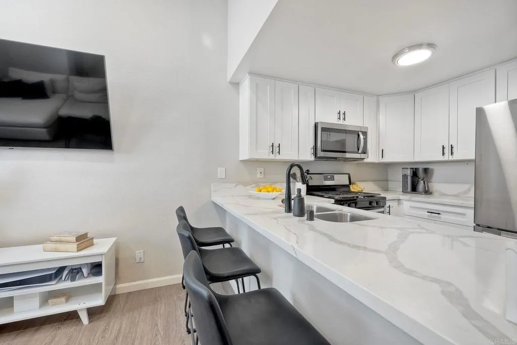https://cdn.realtyfeed.com/cdn/127/306221037/ff6ee1d1f86d5597e8831625f3693a9f.webp