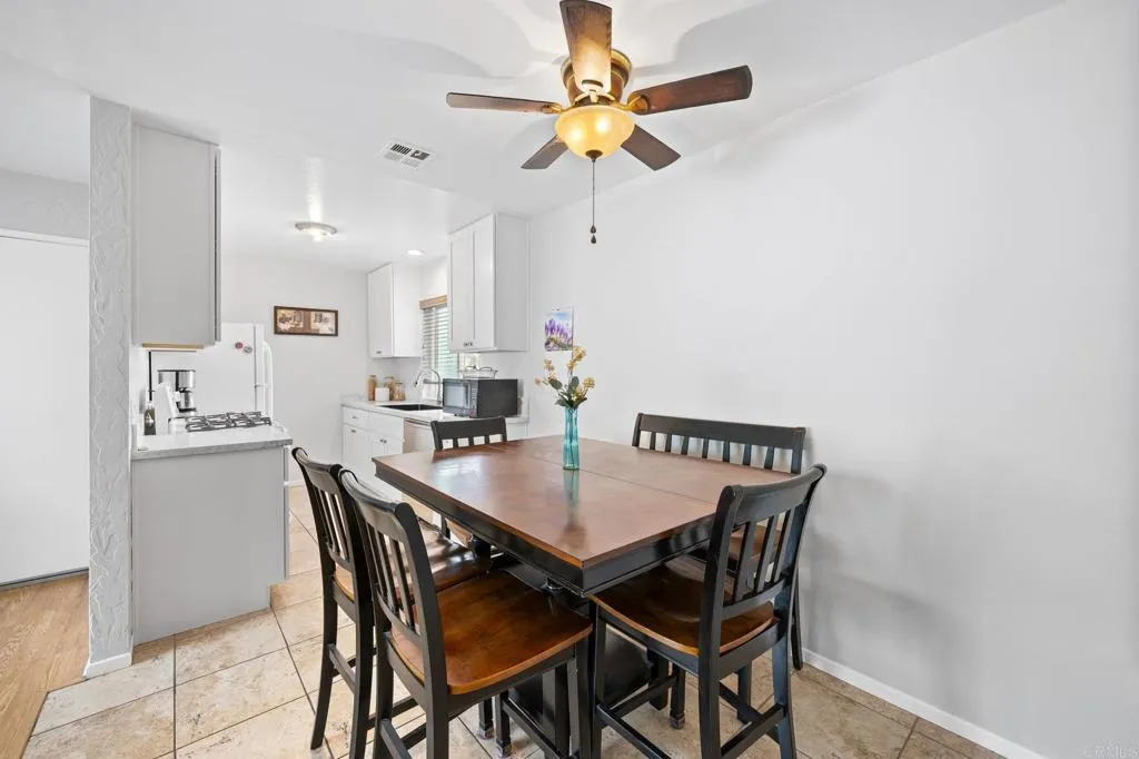 https://cdn.realtyfeed.com/cdn/127/306221210/1a144a20ce0fc83205818f85fa853a12.webp