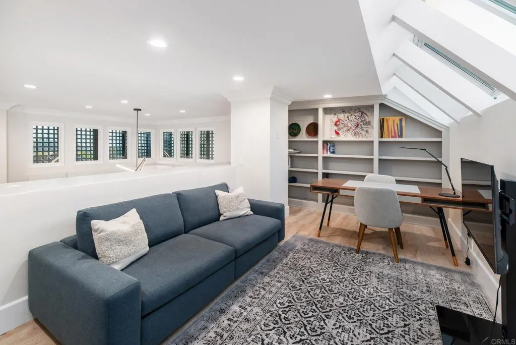 https://cdn.realtyfeed.com/cdn/127/306221581/ccf27bbe566c84e78f337e94403235e6.webp