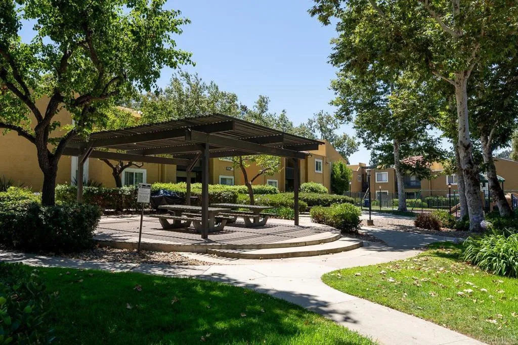 https://cdn.realtyfeed.com/cdn/127/306221905/1949a431a42214b5dc1c465735c11e0d.webp