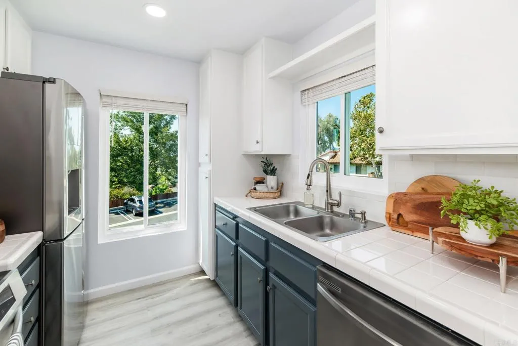 https://cdn.realtyfeed.com/cdn/127/306222333/edffeb3d2338a2ea7c12e7cdeb92477a.webp