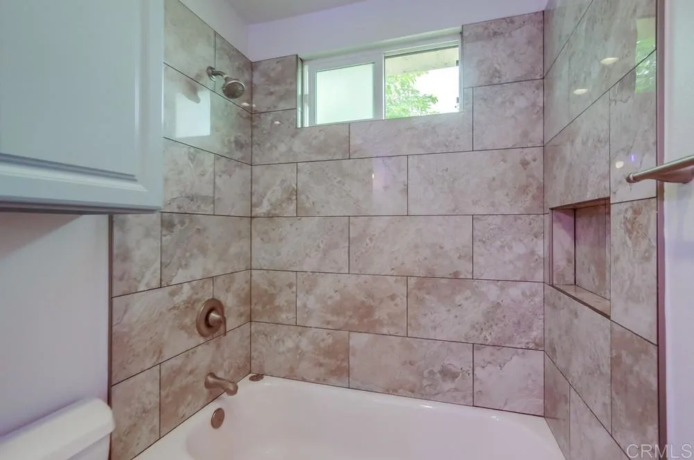 https://cdn.realtyfeed.com/cdn/127/306222985/c86088c1d92fadff6e5598eeedc201cf.webp