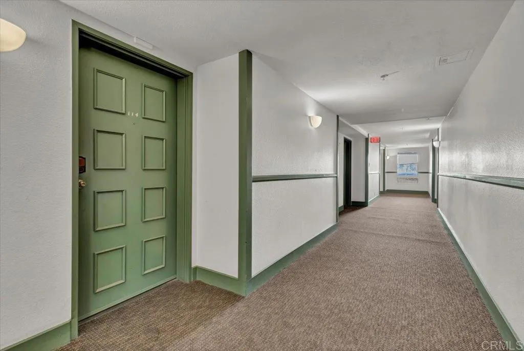 https://cdn.realtyfeed.com/cdn/127/306223305/ee2b4d786d7f766cb3353310434f9772.webp