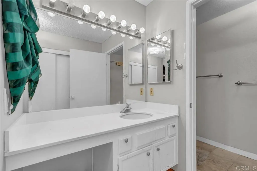 https://cdn.realtyfeed.com/cdn/127/306223305/fb2a6229e20742d9ddb6d27c0c2c5a64.webp
