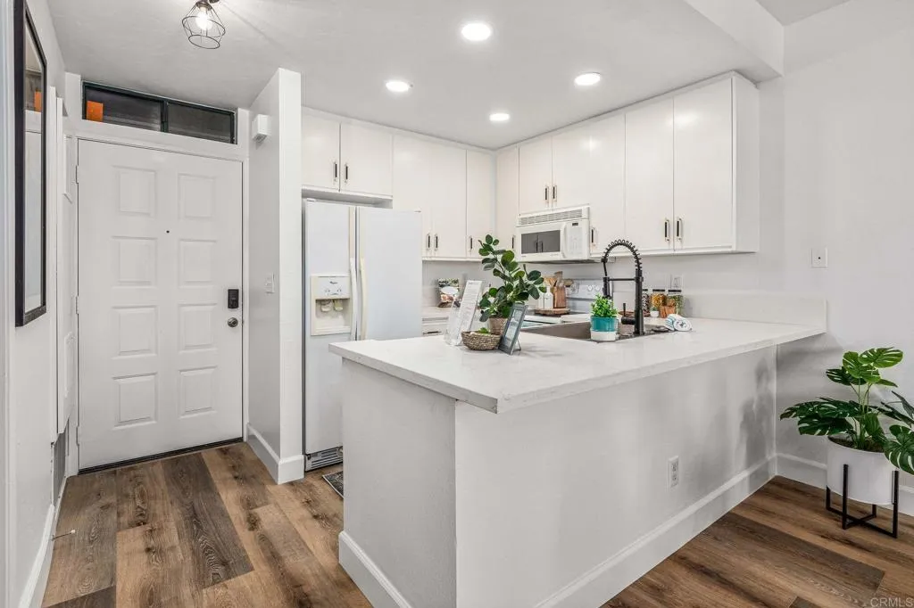 https://cdn.realtyfeed.com/cdn/127/306223758/aec5d86984c260d15bba1634a1ba4246.webp