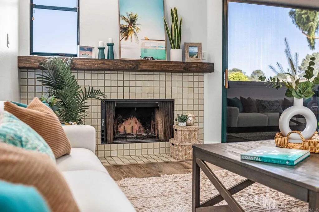 https://cdn.realtyfeed.com/cdn/127/306223758/f629796c487fe852402cf9aece3ba0df.webp