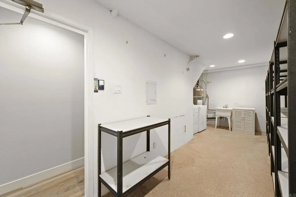 https://cdn.realtyfeed.com/cdn/127/306225665/e9e8f7cfa753ebb5082c162f2483b63d.webp
