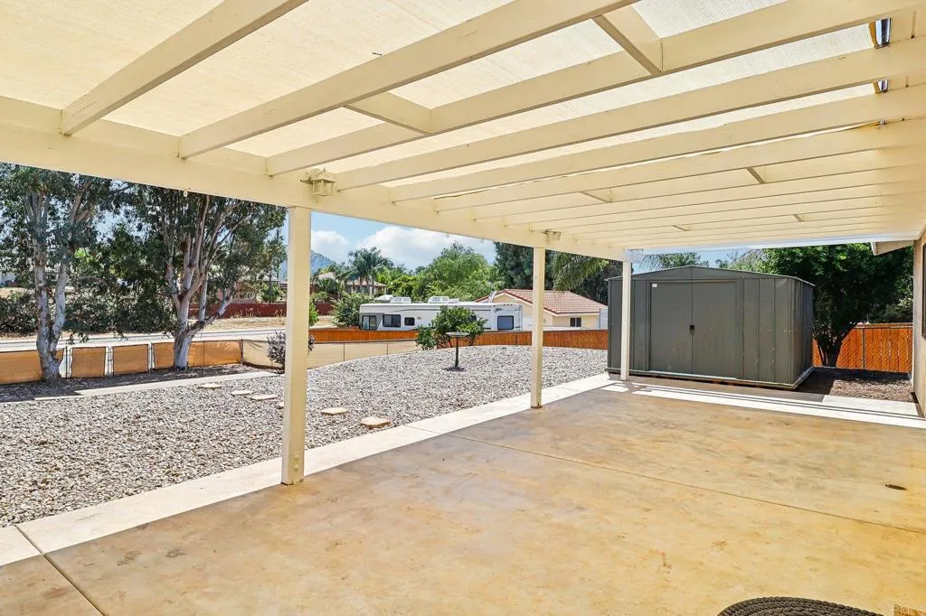https://cdn.realtyfeed.com/cdn/127/306226786/1243f5e2aa17e64db68acfbc46a74e96.webp