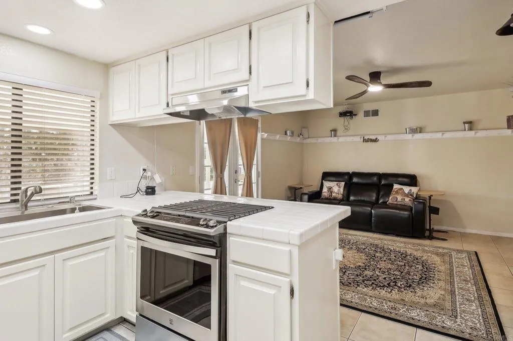 https://cdn.realtyfeed.com/cdn/127/306226786/166924c384537f47e78968675730af4b.webp