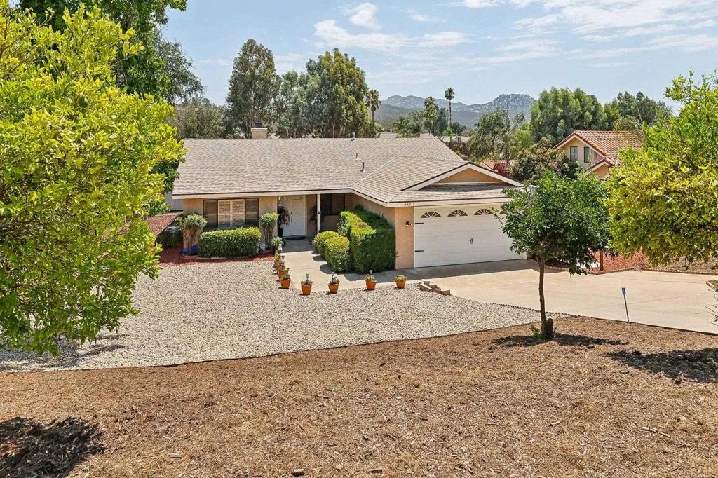 https://cdn.realtyfeed.com/cdn/127/306226786/864d888adaa7441d3c7417f2d7a687d5.webp