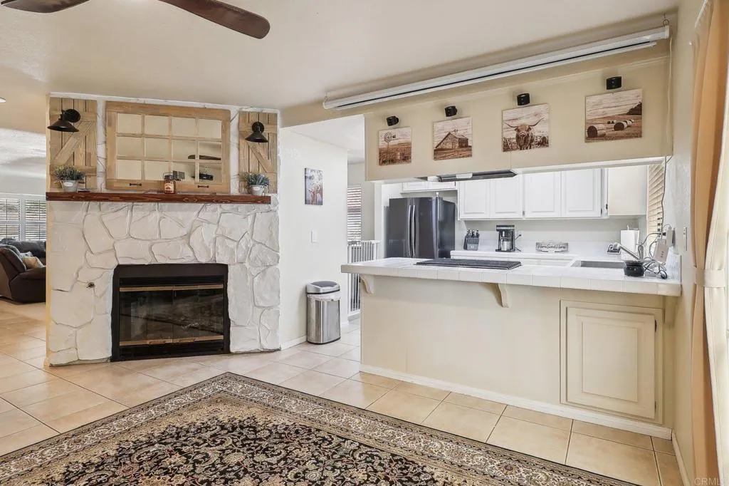 https://cdn.realtyfeed.com/cdn/127/306226786/c1759a57ad7706bb0668f5c5c9dc86d6.webp