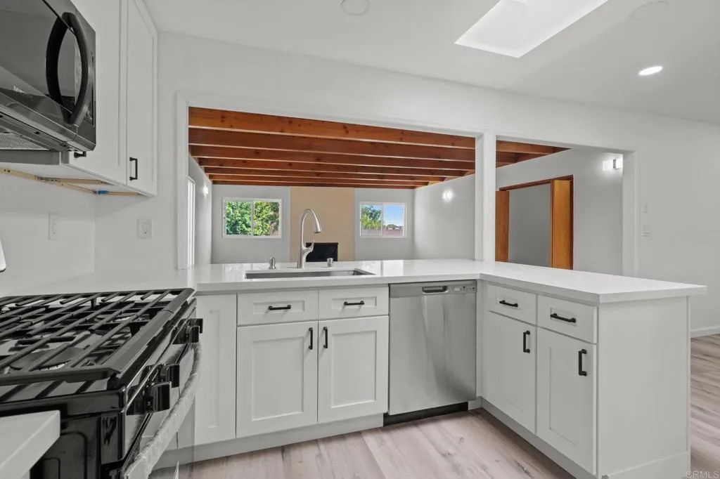 https://cdn.realtyfeed.com/cdn/127/306227590/748d2c454ef9a8970fcb233b08418b44.webp