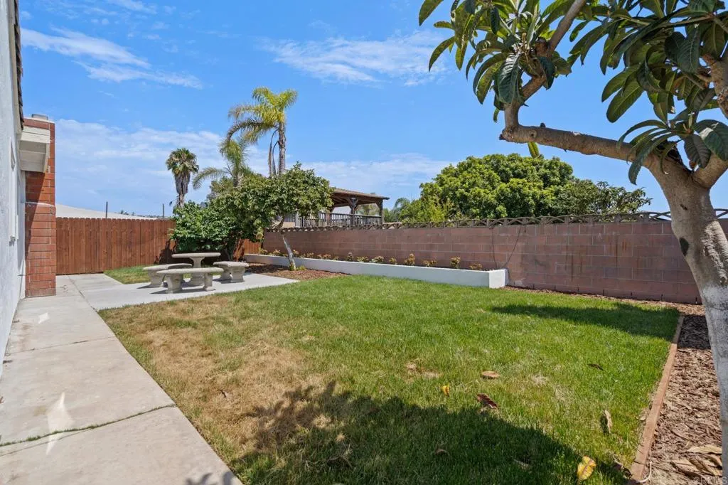 https://cdn.realtyfeed.com/cdn/127/306227590/a0aeb63200f9a03c114634ed380d5c84.webp