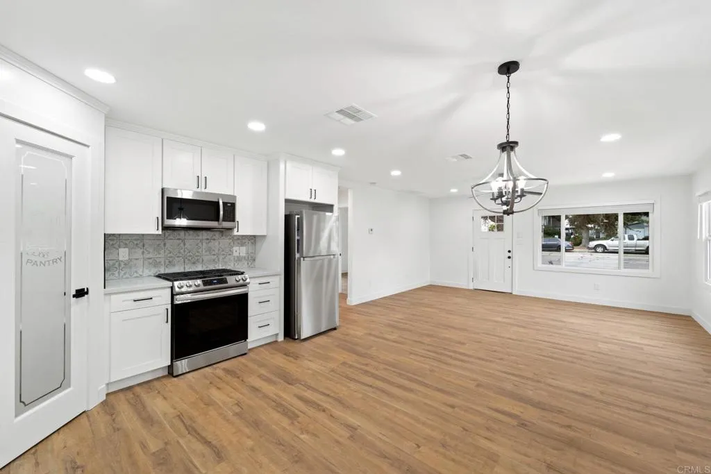 https://cdn.realtyfeed.com/cdn/127/306228544/a5f65b3245e28f64212c3460c49e733f.webp