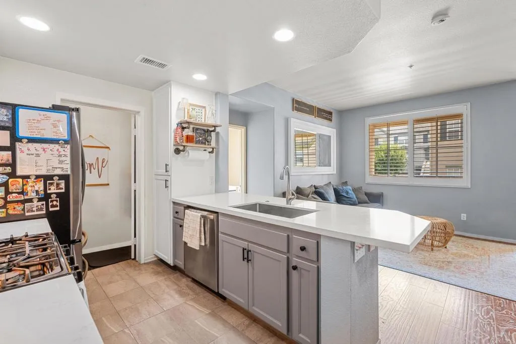 https://cdn.realtyfeed.com/cdn/127/306229427/2bbf8194123b66f2c7781e65a9ee34ec.webp