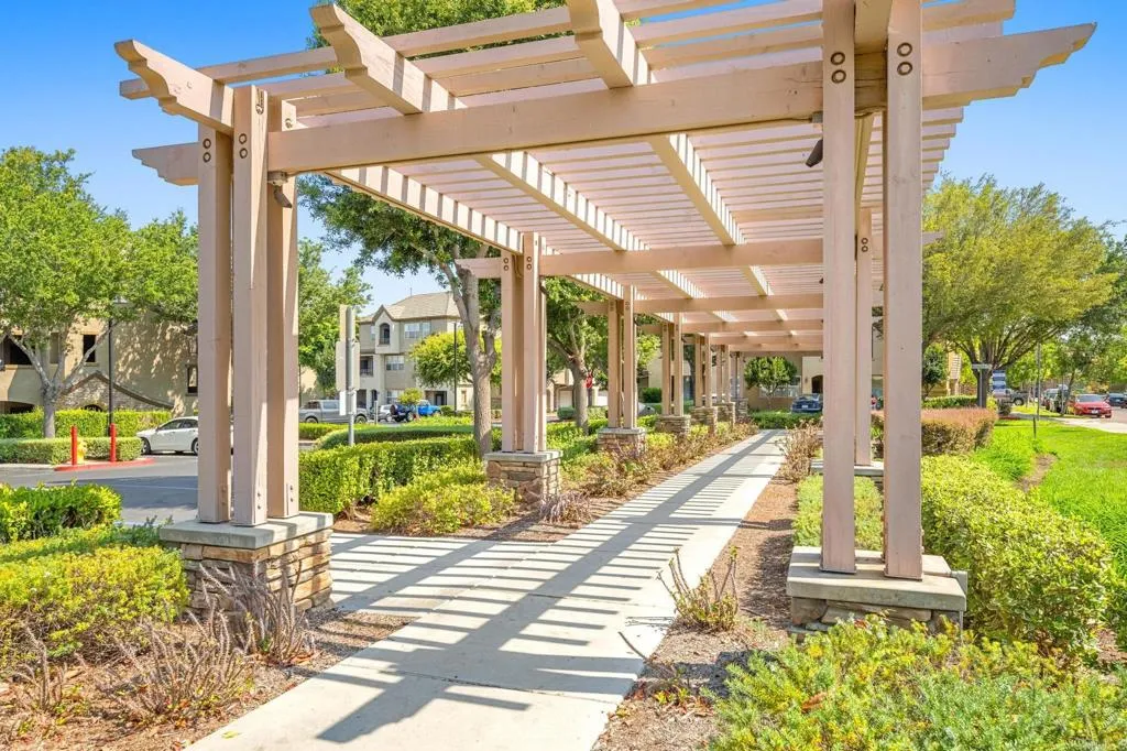 https://cdn.realtyfeed.com/cdn/127/306229427/a4a88032958f144e58a69d158eea7138.webp