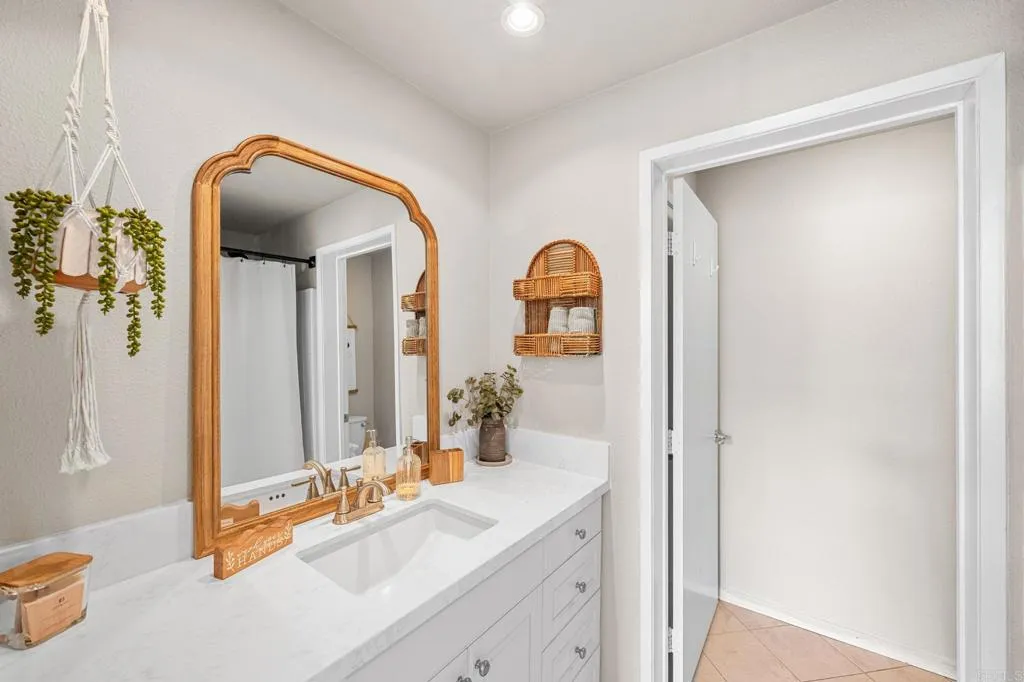 https://cdn.realtyfeed.com/cdn/127/306229427/c78ddd3cb4f59cc0990f778ac2f65c0c.webp