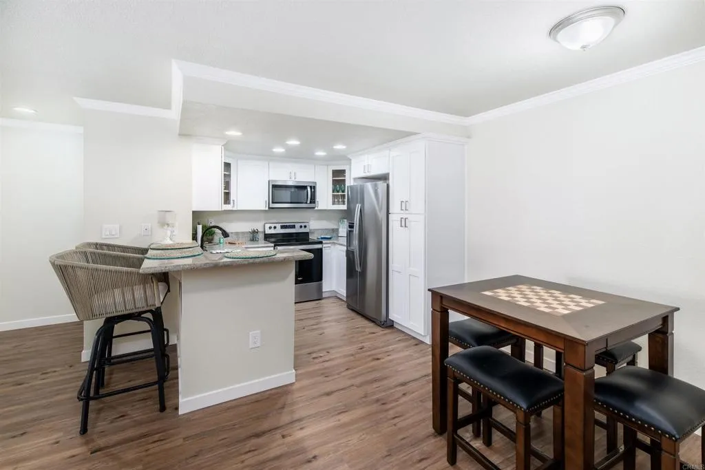https://cdn.realtyfeed.com/cdn/127/306231395/1f043bb04132192834920ea39c3f8fb4.webp