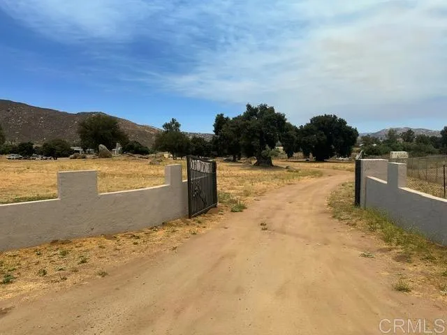 https://cdn.realtyfeed.com/cdn/127/306232659/6ef8c74c9be048d0742ccfd037368144.webp