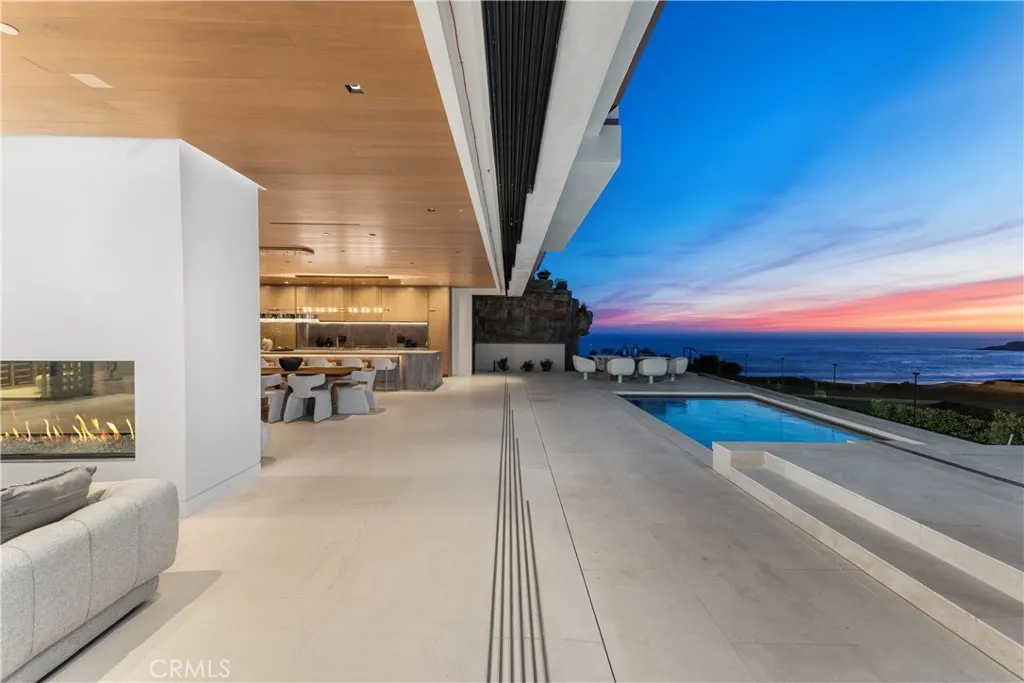 13 Ritz Cove Drive