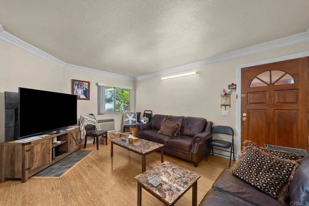 https://cdn.realtyfeed.com/cdn/127/306233858/139fba10049321fccb58a55bc784f7fd.webp
