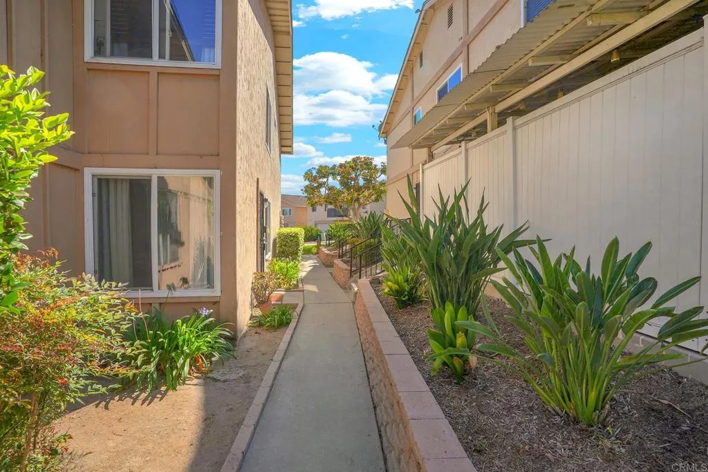 https://cdn.realtyfeed.com/cdn/127/306235883/4eb6d9246d839dca7554403c0b0b5974.webp