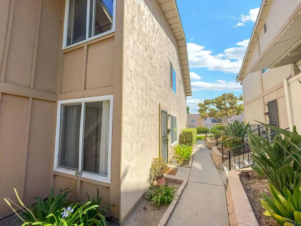 Photo #4: PTP2404701 Listing 