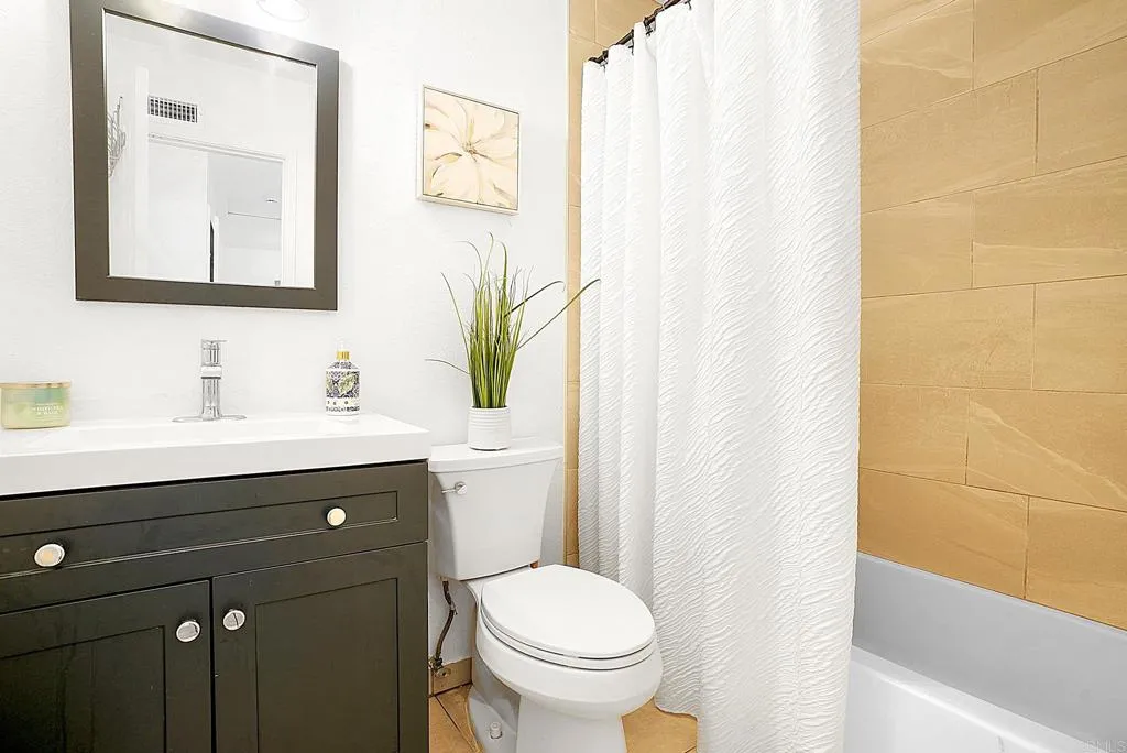 https://cdn.realtyfeed.com/cdn/127/306235883/a6c058d2bfb9a22cf1549cf464a50bd9.webp
