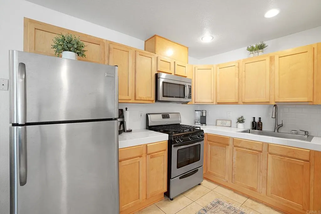 https://cdn.realtyfeed.com/cdn/127/306235883/c82eefa8d69625c540cea5f09babb3a3.webp