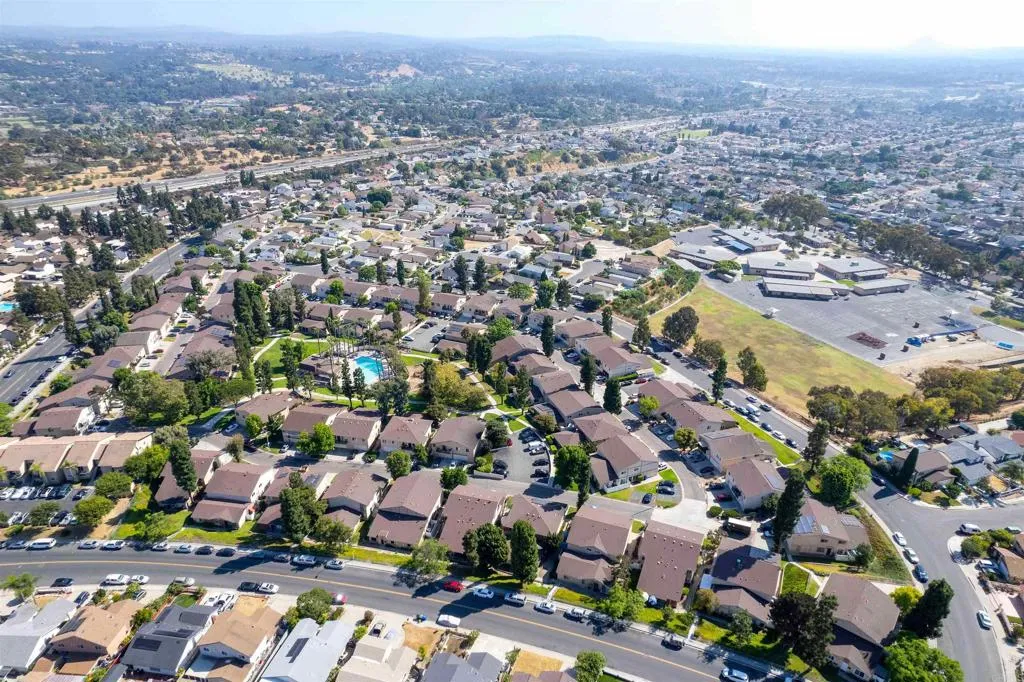 https://cdn.realtyfeed.com/cdn/127/306235883/dd69d17c41a0b4835d88a3a7899b2439.webp