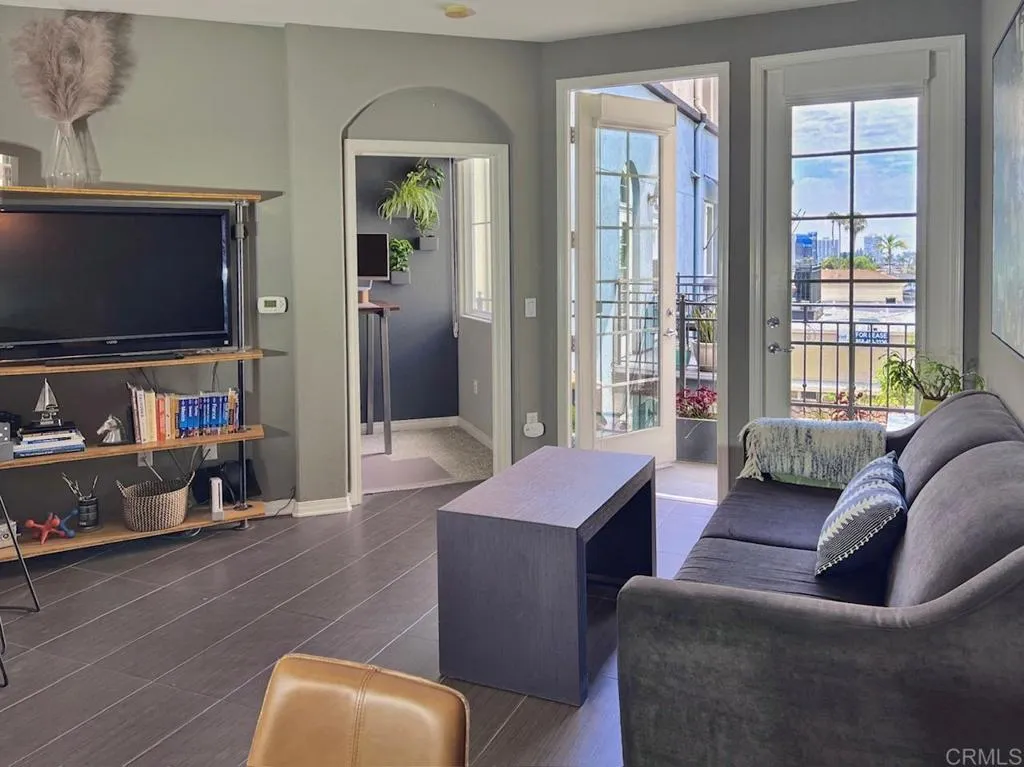 https://cdn.realtyfeed.com/cdn/127/306238182/b4de0df0d005b50bd10c1658386c0599.webp