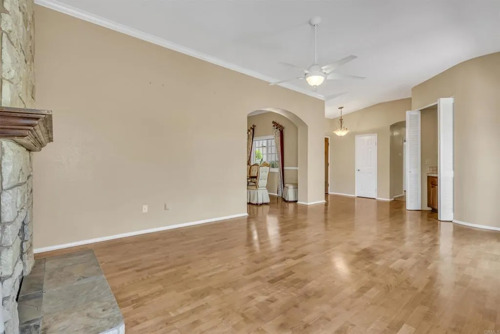 https://cdn.realtyfeed.com/cdn/127/306239251/3e4156d20238c6557b3f6a551e39df41.webp