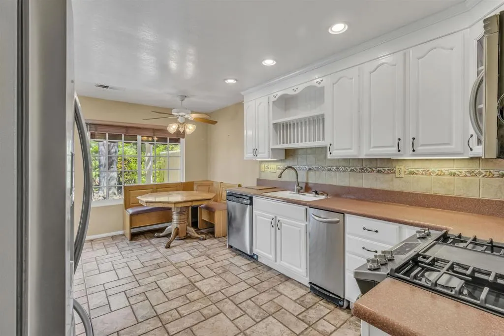 https://cdn.realtyfeed.com/cdn/127/306239251/80c82bde3972c0959a5df05caea77208.webp