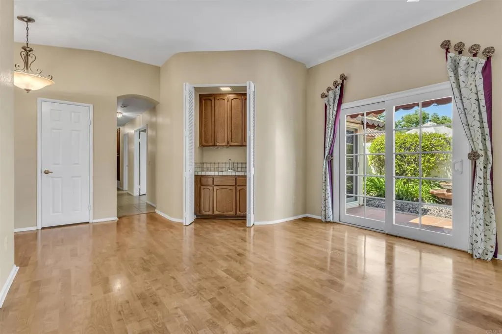 https://cdn.realtyfeed.com/cdn/127/306239251/8b11b37dd0b4df53285e159f7e3e1824.webp