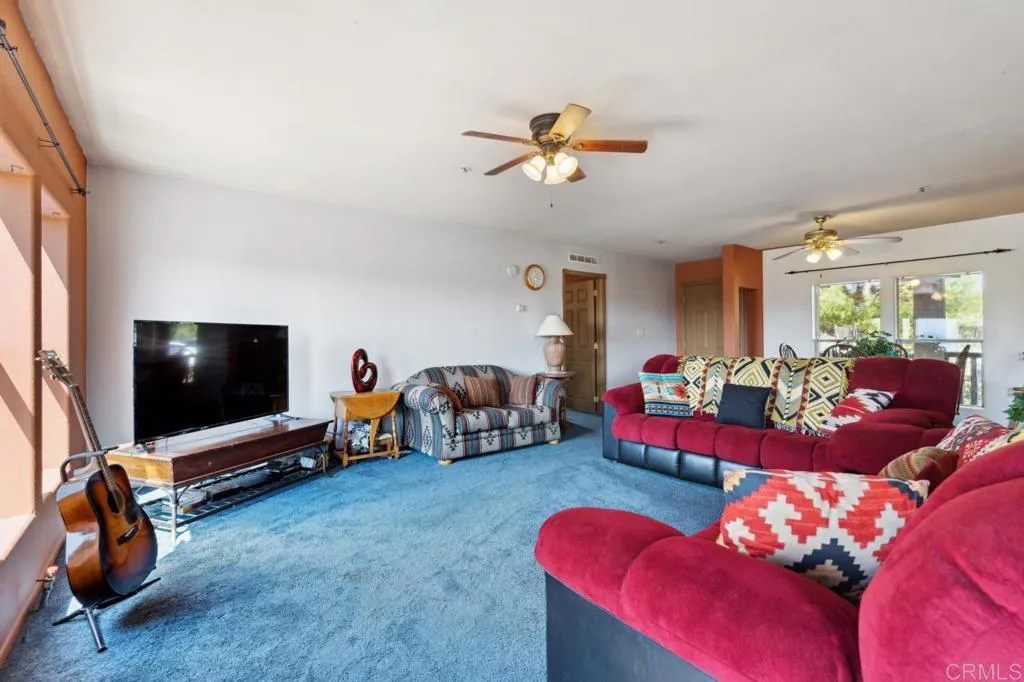 https://cdn.realtyfeed.com/cdn/127/306240249/ad929431227d747a4642b90a530e70a2.webp