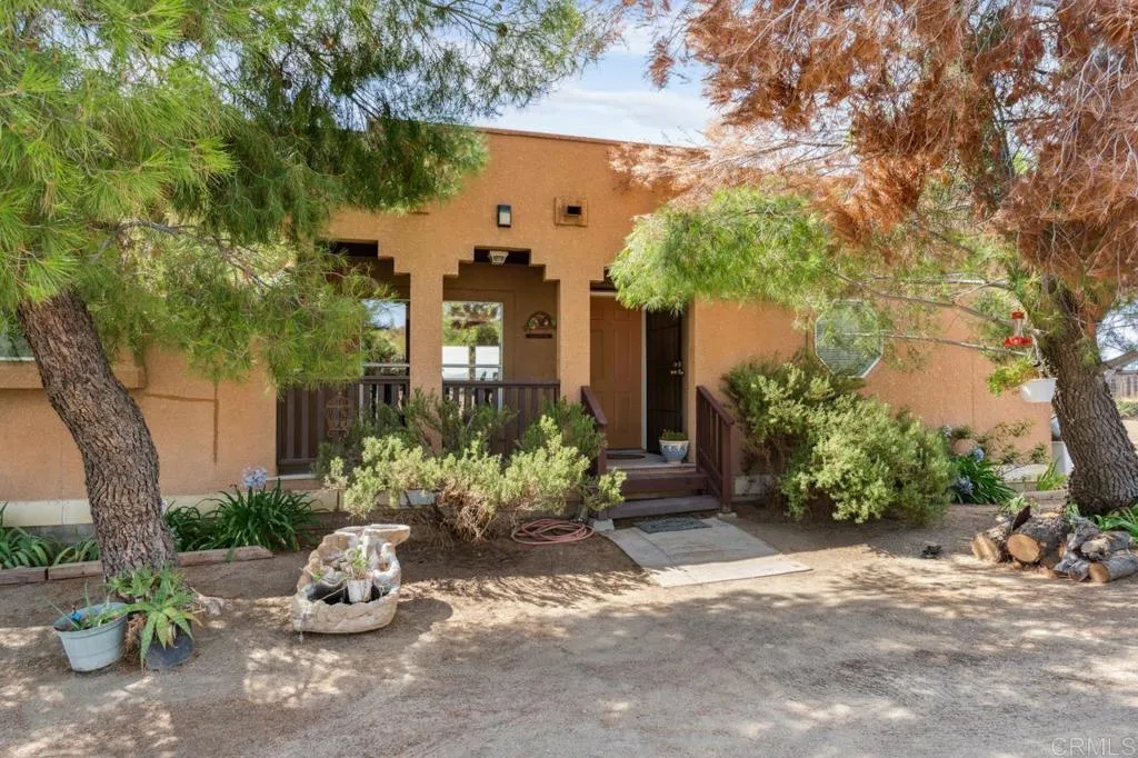 https://cdn.realtyfeed.com/cdn/127/306240249/b080ad333f2903f0008427123e55eb39.webp