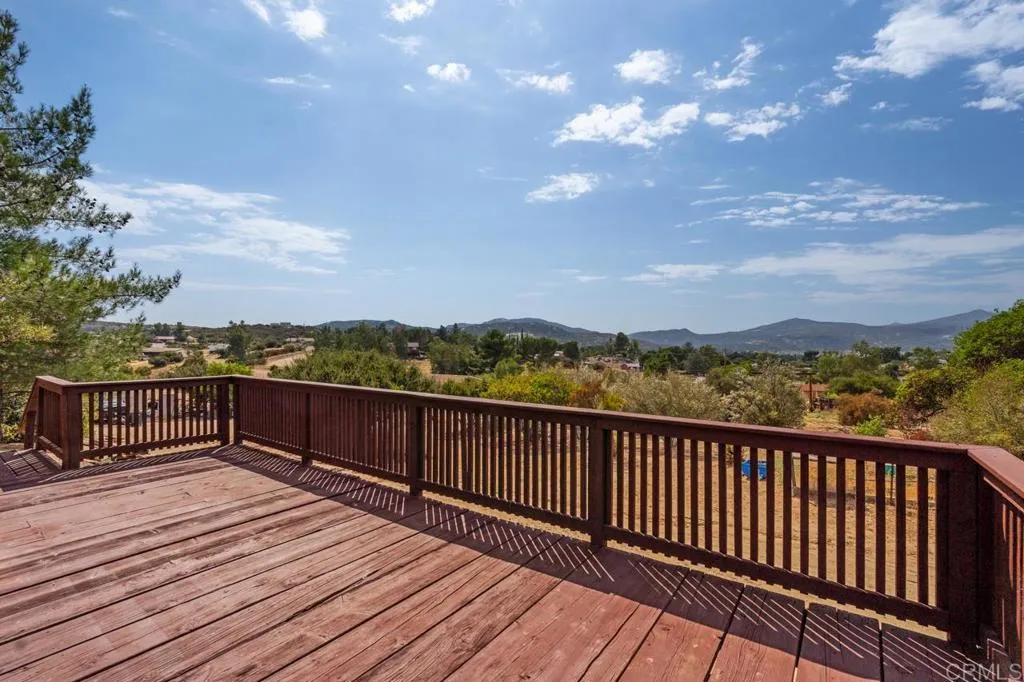 https://cdn.realtyfeed.com/cdn/127/306240249/bd4612788476617b0d52c6a924237af4.webp