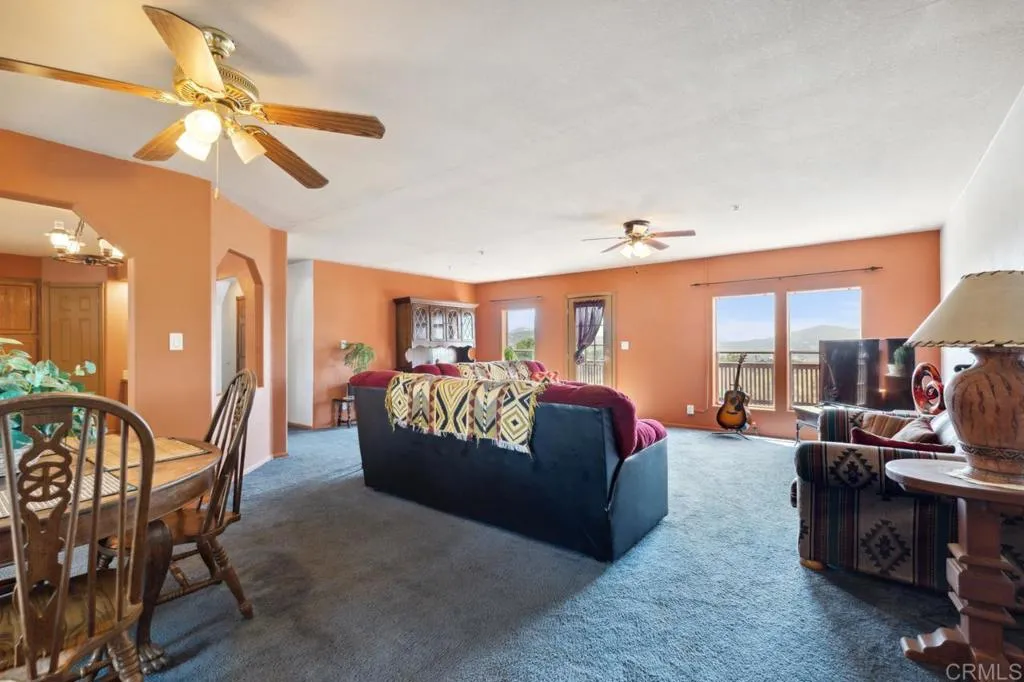 https://cdn.realtyfeed.com/cdn/127/306240249/fd588461cc87c98b00995df867891281.webp