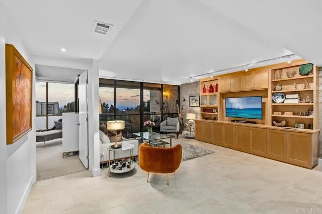 https://cdn.realtyfeed.com/cdn/127/306240343/d1bc14bb8b37f8f120c58521843ac567.webp