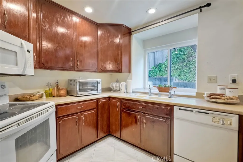 Photo #31: SW24166370 Listing: Photo #31