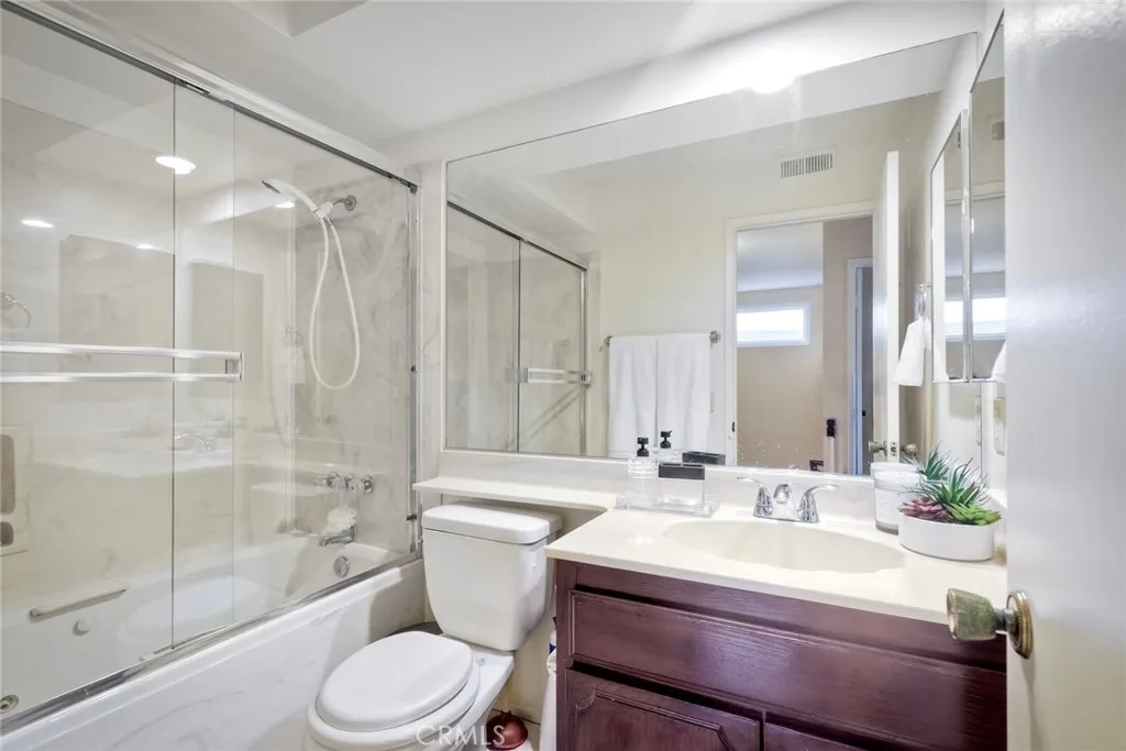 Photo #34: SW24166370 Listing: Photo #34