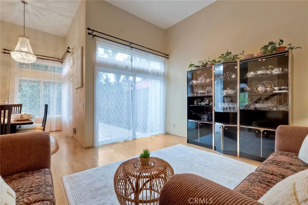 Photo #4: SW24166370 Listing 