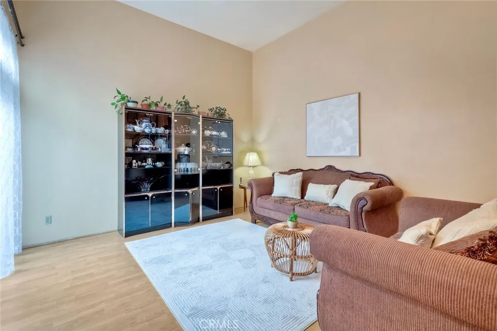 Photo #6: SW24166370 Listing 