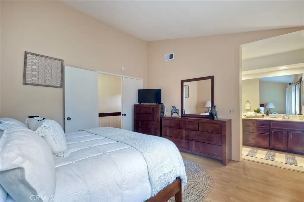 Photo #13: SW24166370 Listing: Photo #13