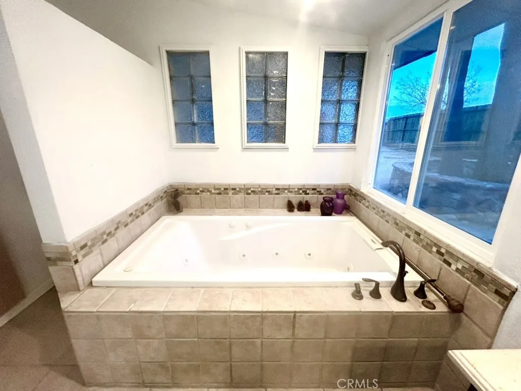 https://cdn.realtyfeed.com/cdn/127/306241333/e0101e941490c6a8e9d2aeb4c0f1d633.webp